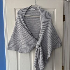 Verandah by Vina light Gray Knit sweater.  So pretty. L/XL